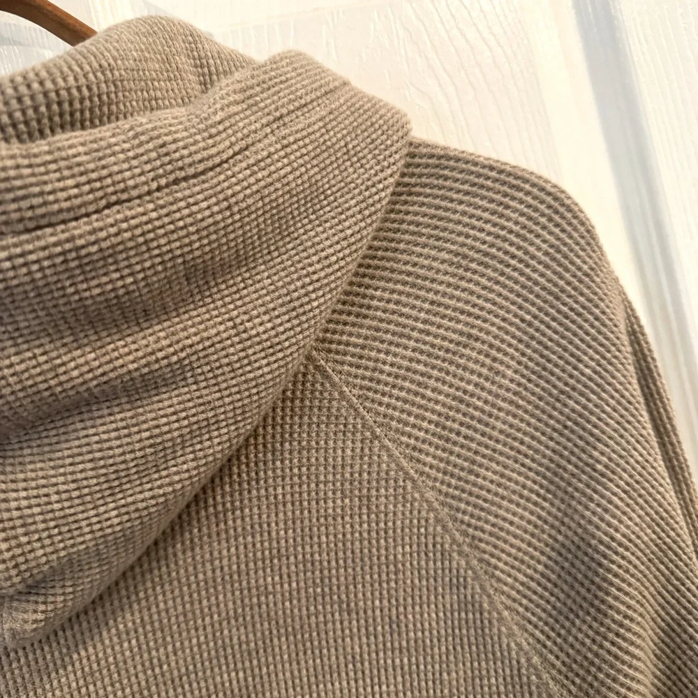 Everlane Tan Hoodie - Picture 3 of 4